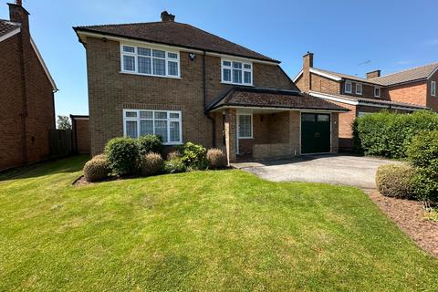 4 bed property, in Chestnut Way, £750,000
