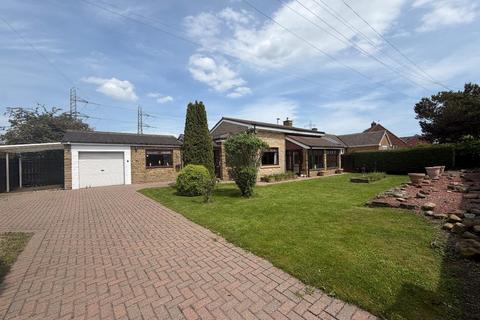 2 bed property, in Letch Lane, £300,000