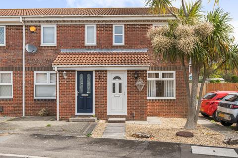 2 bed property, in Cowslip Close, £240,000