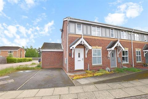 2 bed property, in Belgrave Road, £100,000