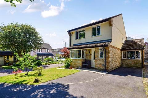 4 bed property, in High Acre Drive, £400,000