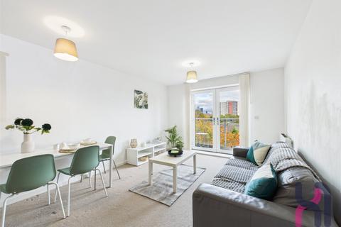 2 bed property, in Endeavour House, £148,000
