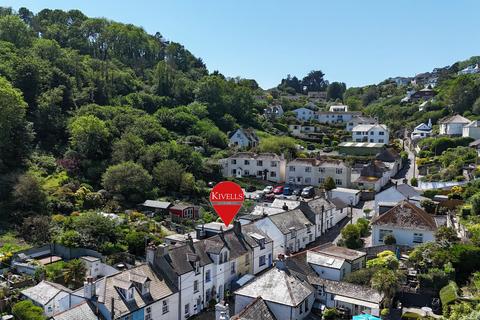 2 bed property, in West Looe Hill, £50,000