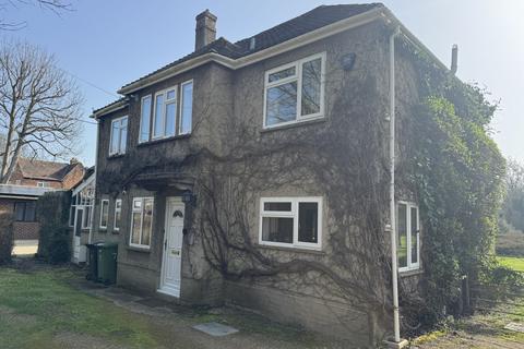 5 bed property, in 7 DRAYTON ROAD, £650,000