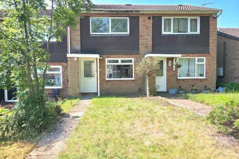 2 bed property, in Kenwyn Green, £170,000