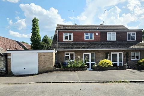 3 bed property, in Bridge Street, £299,950
