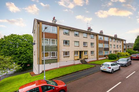 2 bed property, in Cleveden Place, £169,000