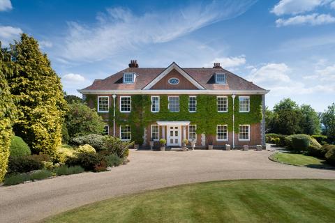 5 bed property, in Droxford, £4,900,000