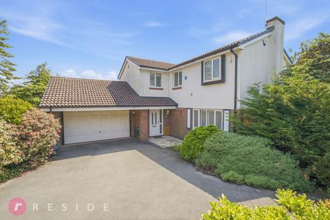 4 bed property, in Swift Road, £625,000
