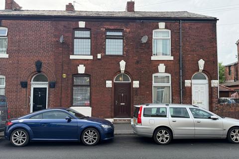 3 bed property, in Henrietta Street, £120,000