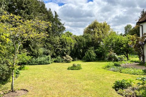 3 bed property, in Dean Lane, £1,475,000