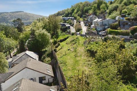 Studio, in Land on the South West Side of Llys Dulas, £20,000