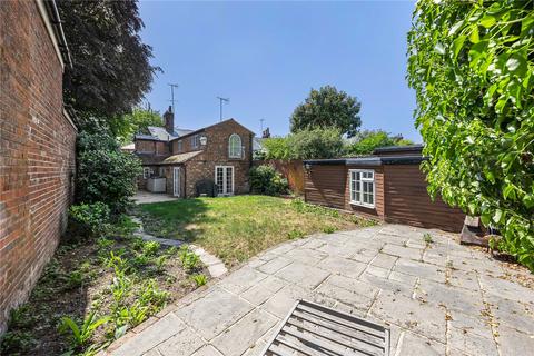 4 bed property, in Northfield End RG9, £1,000,000