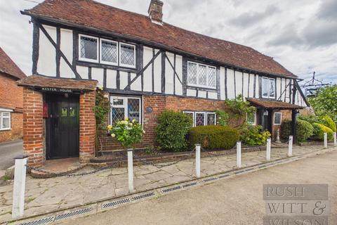 5 bed property, in The Street Sedlescombe, £600,000