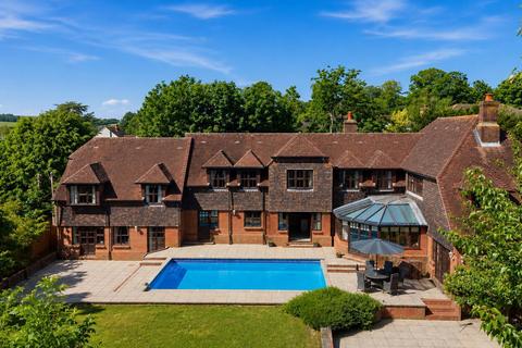 6 bed property, in The Summer House, £1,695,000