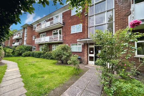 2 bed property, in 214 Palatine Road, £155,000