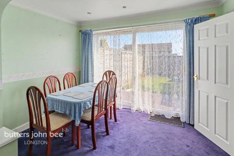 2 bed property, in Bambury Street, £150,000