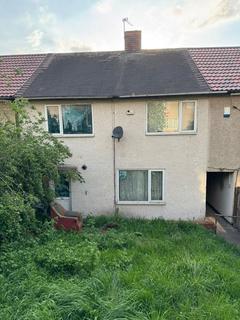 3 bed property, in Springfield Crescent, £60,000