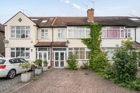 1 bed property, in Queen Anne Avenue, £500,000