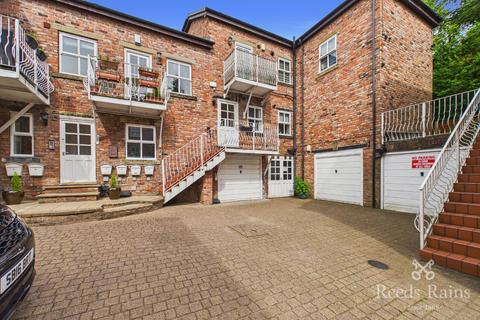 2 bed property, in The Old Tannery, £185,000