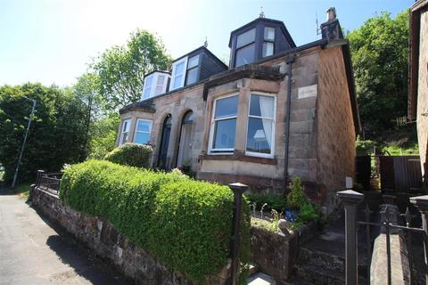 4 bed property, in Broomberry Drive, £225,000
