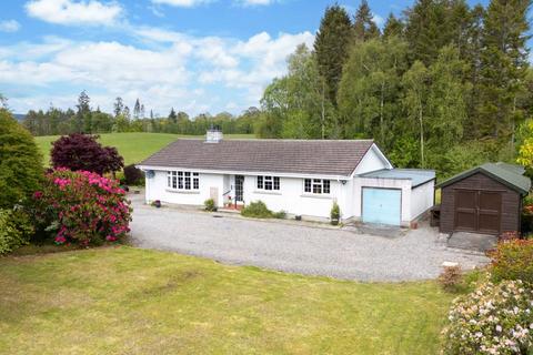 4 bed property, in Grunwald, £330,000