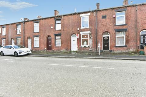 2 bed property, in Turf Lane, £160,000