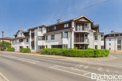 1 bed property, in Waters Edge, £136,000