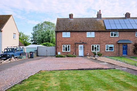 3 bed property, in Fen Lane, £325,000