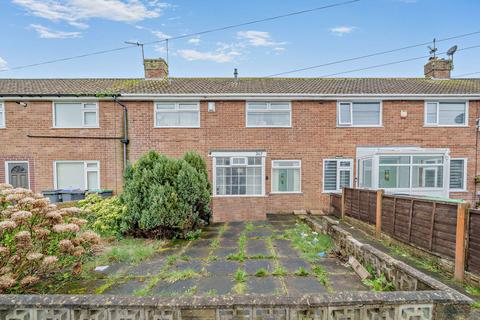 2 bed property, in Dinmore Avenue, £85,000