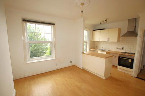 1 bed property, in Victoria Heights, £80,000