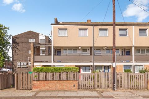 3 bed property, in Cottage View, £145,000