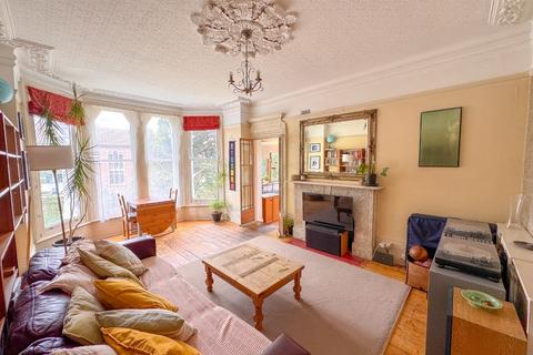 1 bed property, in Cheviot Lodge, £275,000