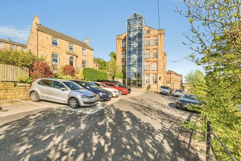 1 bed property, in Fearnley Mill Drive, £70,000