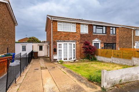 3 bed property, in Cliff View Gardens, £240,000