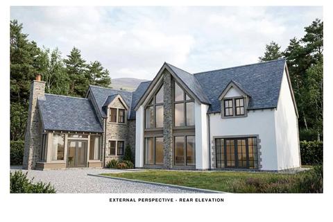 4 bed property, in Strathkinness High Road, £499,000