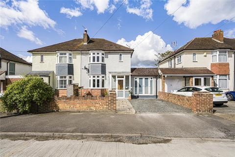 4 bed property, in West Molesey, £725,000