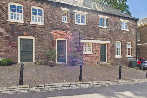 3 bed property, in The Historic Dockyard, £375,000