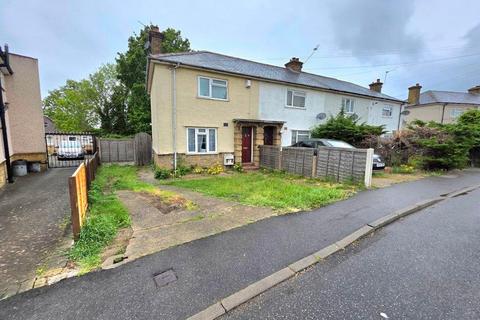 2 bed property, in Nelson Road, £460,000