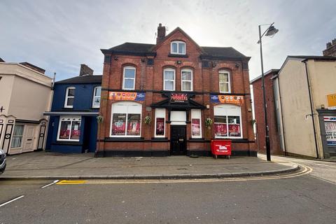 6 bed property, in 5 Queen Street, £220,000