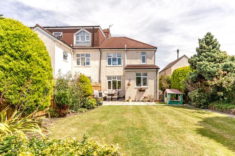 3 bed property, in Delvin Road, £520,000