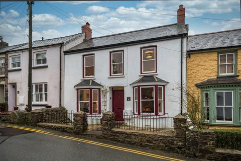 3 bed property, in Ty Len, £480,000