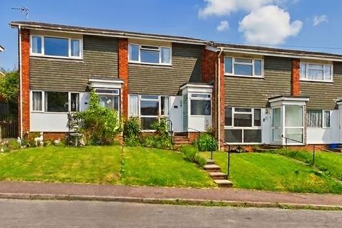 2 bed property, in Threshers, £220,000
