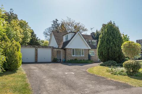 4 bed property, in Shepherds Way, £975,000