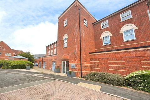 1 bed property, in Alder Meadow, £140,000