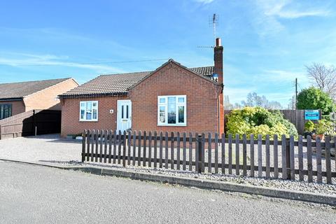 2 bed property, in Maltern Lane, £164,995