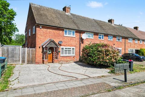 3 bed property, in Capel Road, £525,000