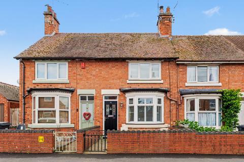 2 bed property, in Lime Street, £250,000