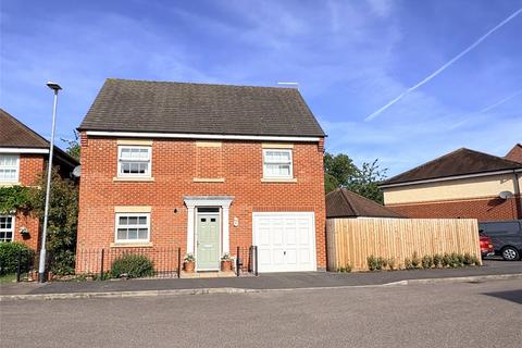 4 bed property, in Rosefield Close, £350,000