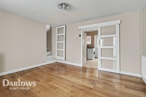 2 bed property, in Old Park Terrace, £120,000